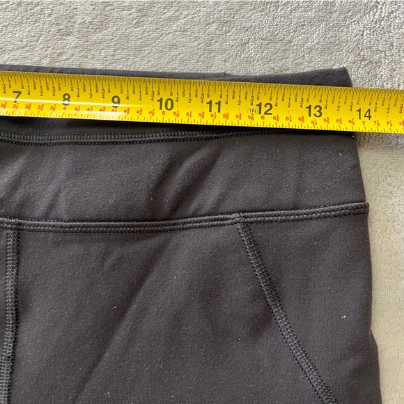 Lolë Black Cropped Athletic Leggings - Picture 9 of 11